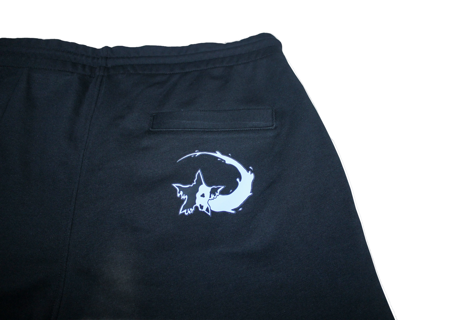 STAPLE SHORTS - BLACK