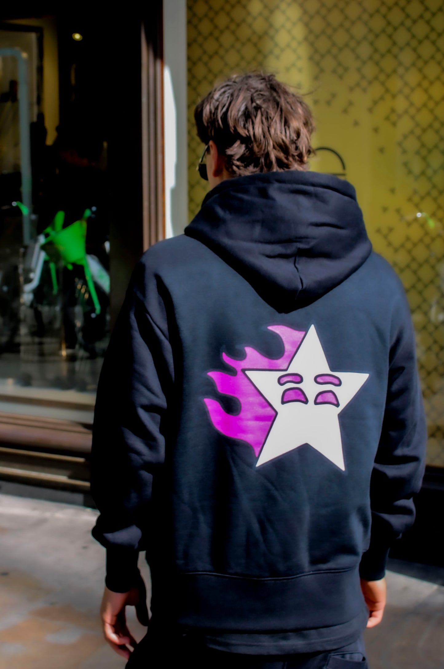 SCORCHII HOODIE - BLACK/FLAMING PINK